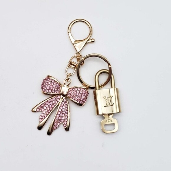 100% Auth Louis Vuitton Lock & Key with unbranded Bagcharm, Keycharm, Keychain - Picture 4 of 5